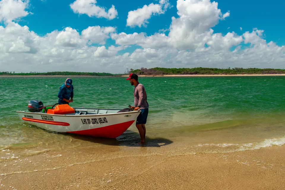 Barco em uma parada da experiência Marrcant